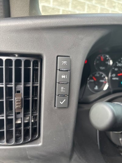 2025 Chevrolet Express Cutaway 3500 1WT