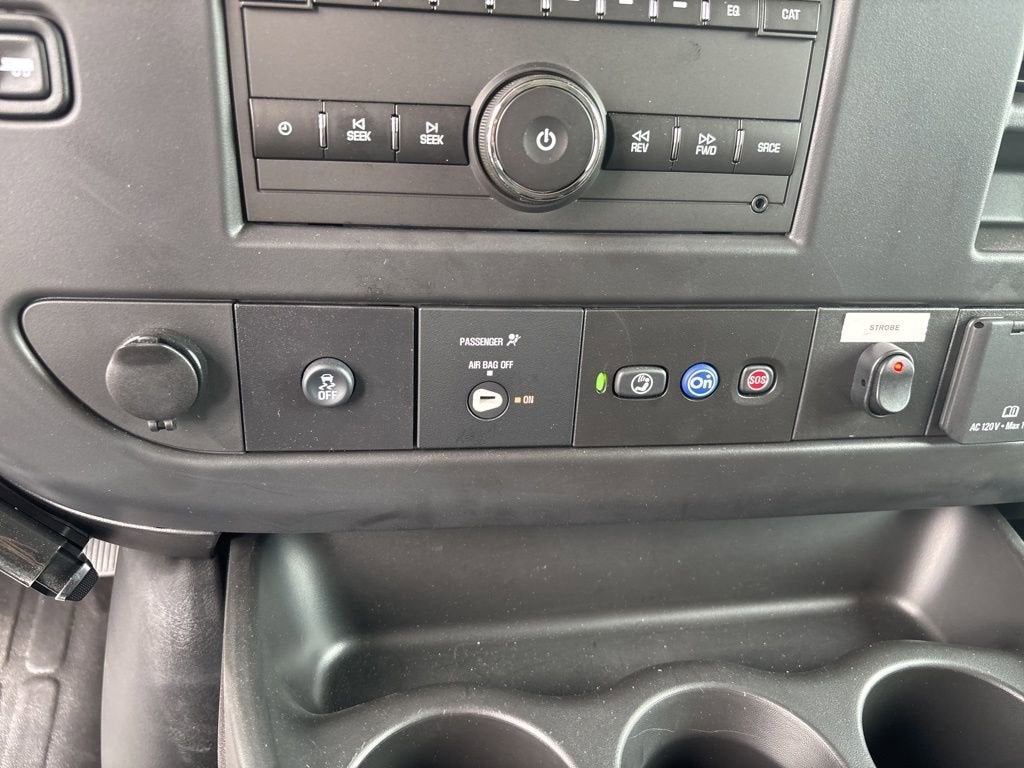 2025 Chevrolet Express Cutaway 3500 1WT