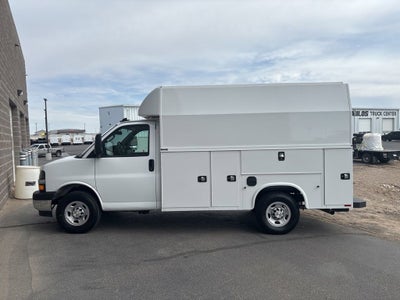 2025 Chevrolet Express Cutaway 3500 1WT