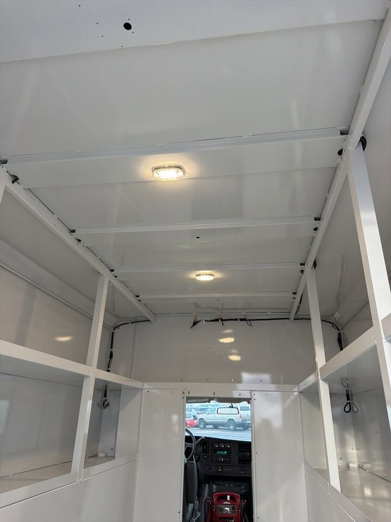 2025 Chevrolet Express Cutaway 3500 1WT