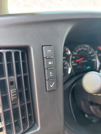 2025 Chevrolet Express Cutaway 3500 1WT