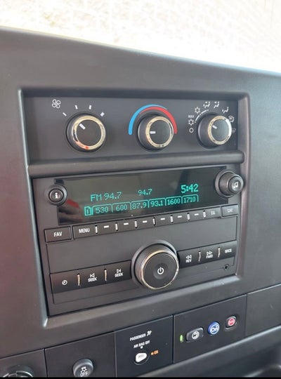 2025 Chevrolet Express Cutaway 3500 1WT