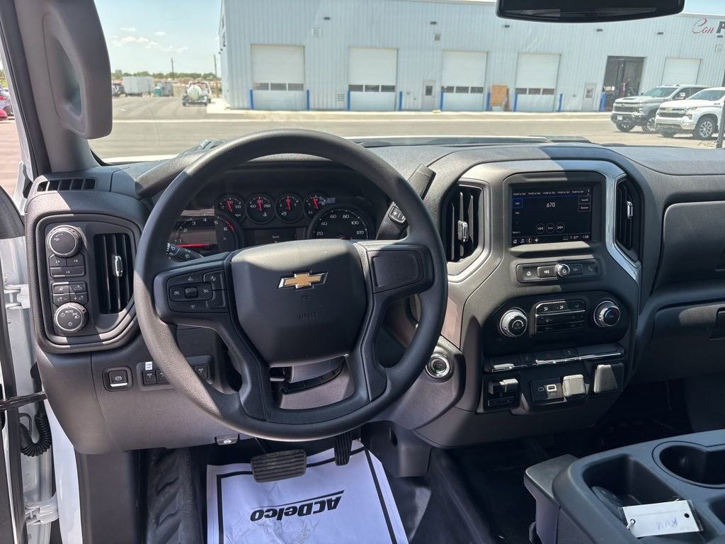 2025 Chevrolet Silverado 3500 HD Chassis Cab Work Truck