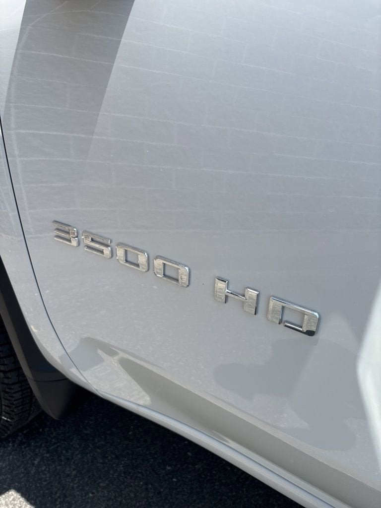 2025 Chevrolet Silverado 3500 HD Chassis Cab Work Truck