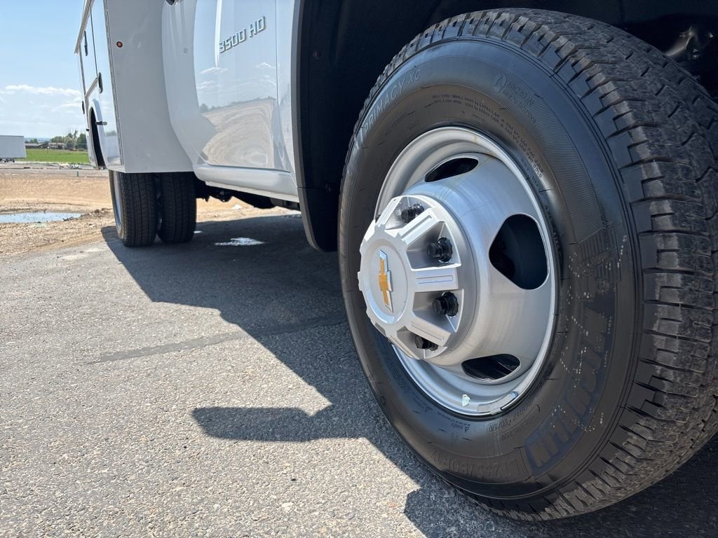 2025 Chevrolet Silverado 3500 HD Chassis Cab Work Truck