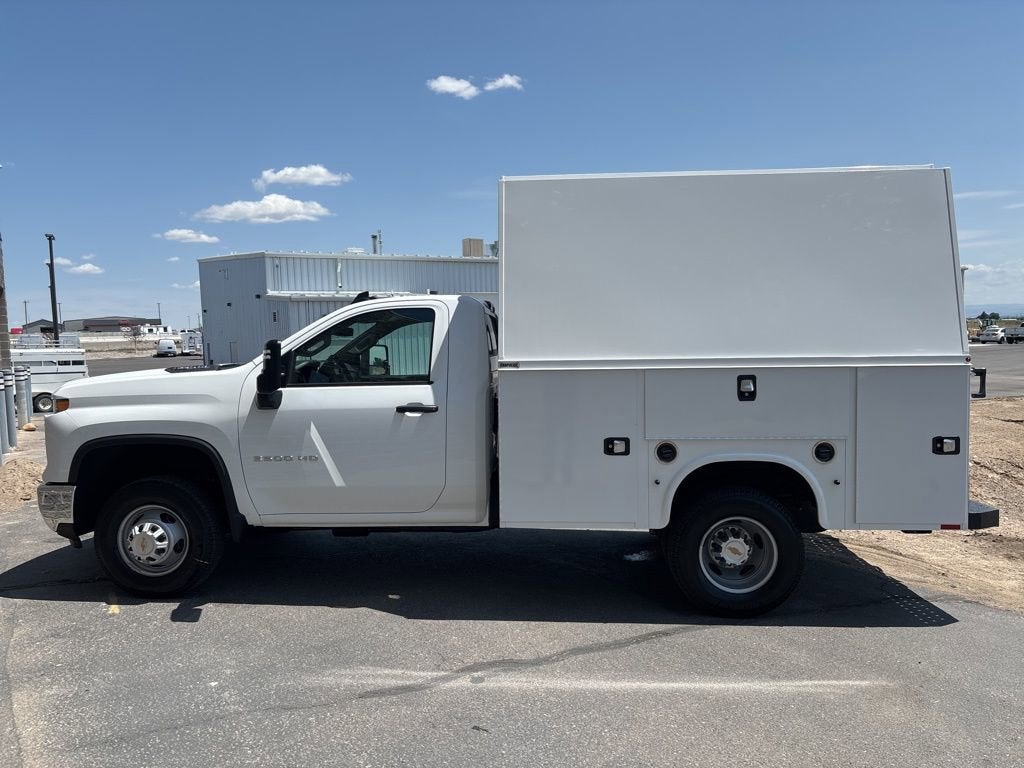 2025 Chevrolet Silverado 3500 HD Chassis Cab Work Truck