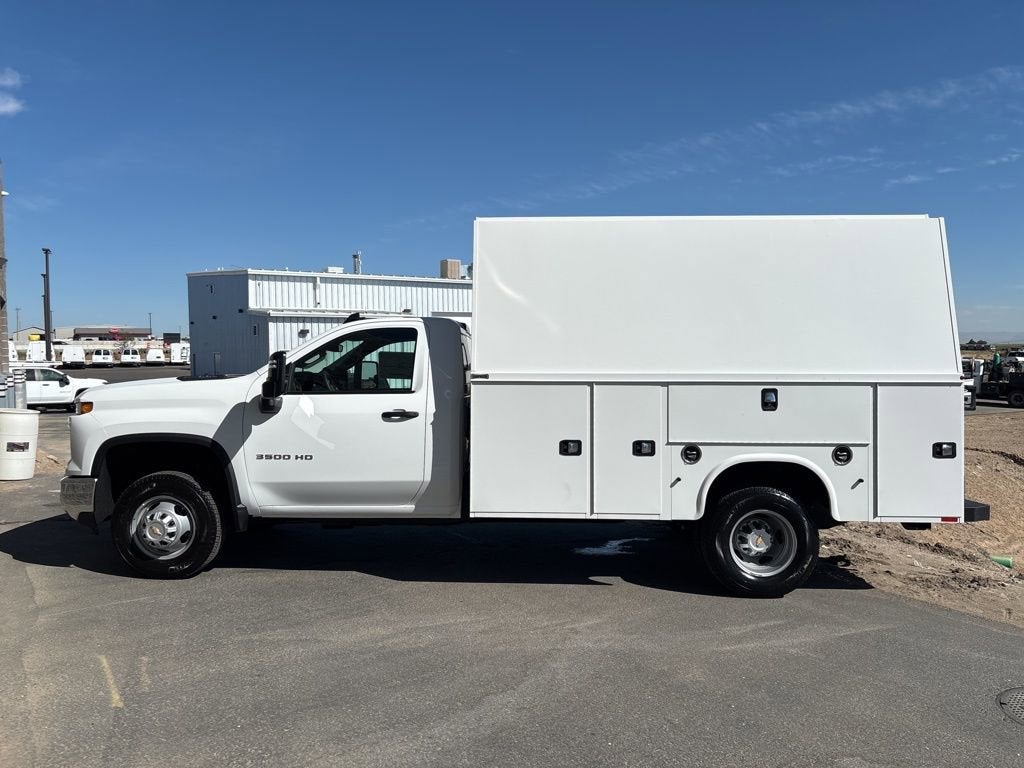 2025 Chevrolet Silverado 3500 HD Chassis Cab Work Truck
