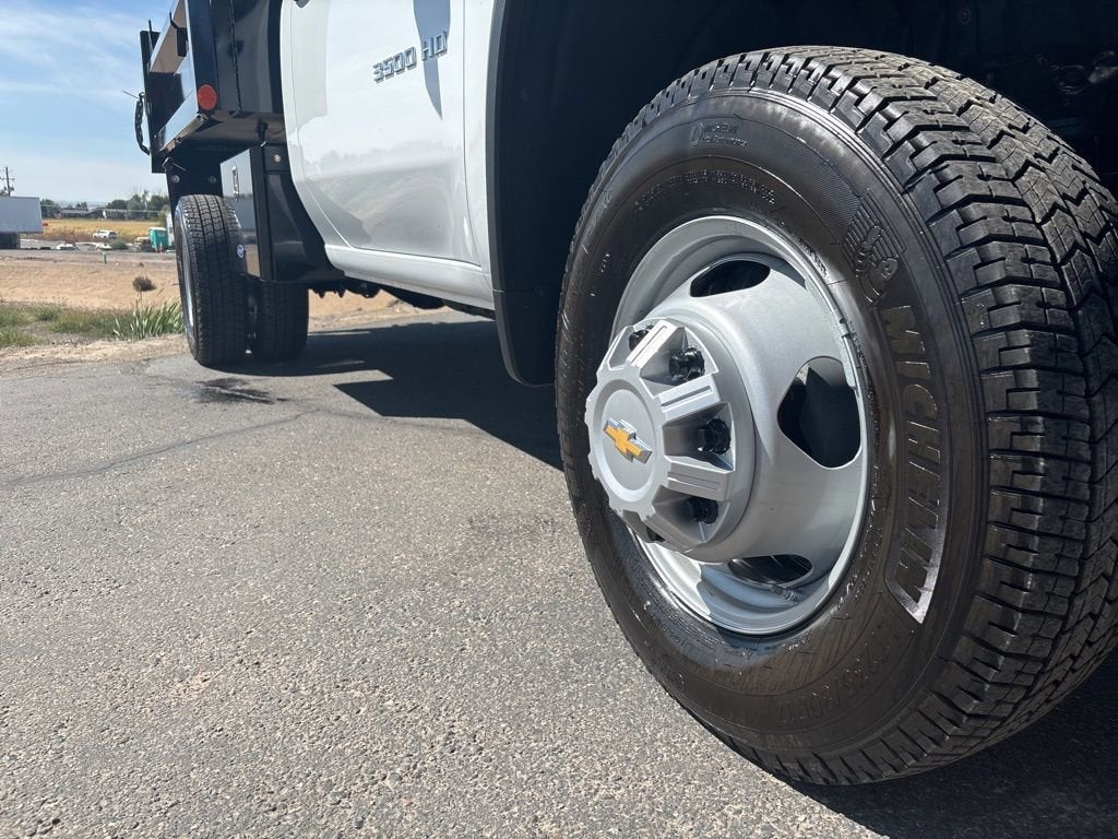 2025 Chevrolet Silverado 3500 HD Chassis Cab Work Truck