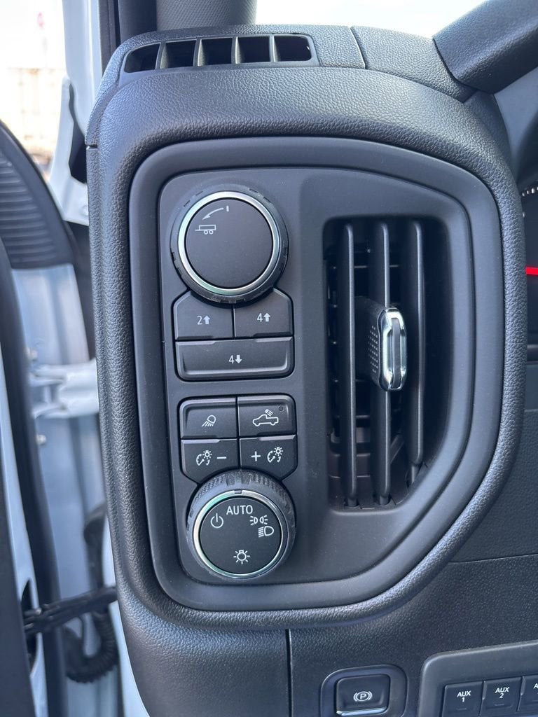 2025 Chevrolet Silverado 3500 HD Chassis Cab Work Truck