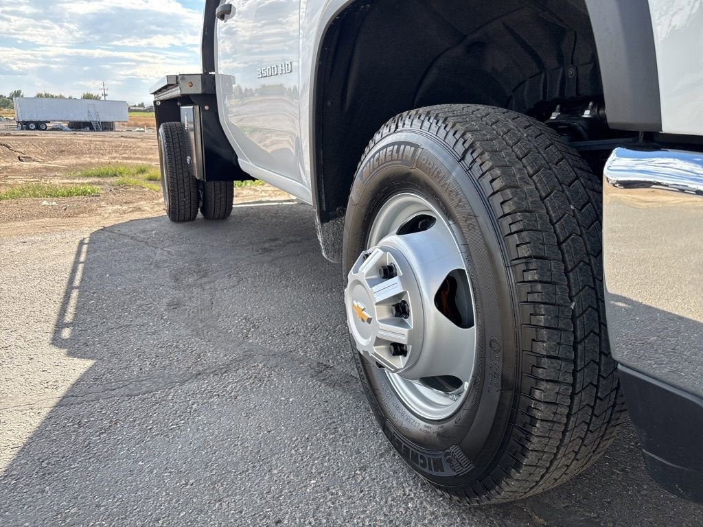 2025 Chevrolet Silverado 3500 HD Chassis Cab Work Truck
