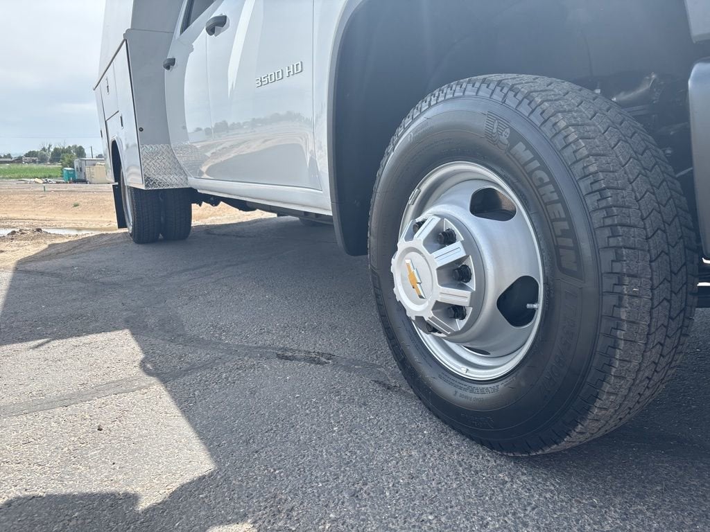 2025 Chevrolet Silverado 3500 HD Chassis Cab Work Truck