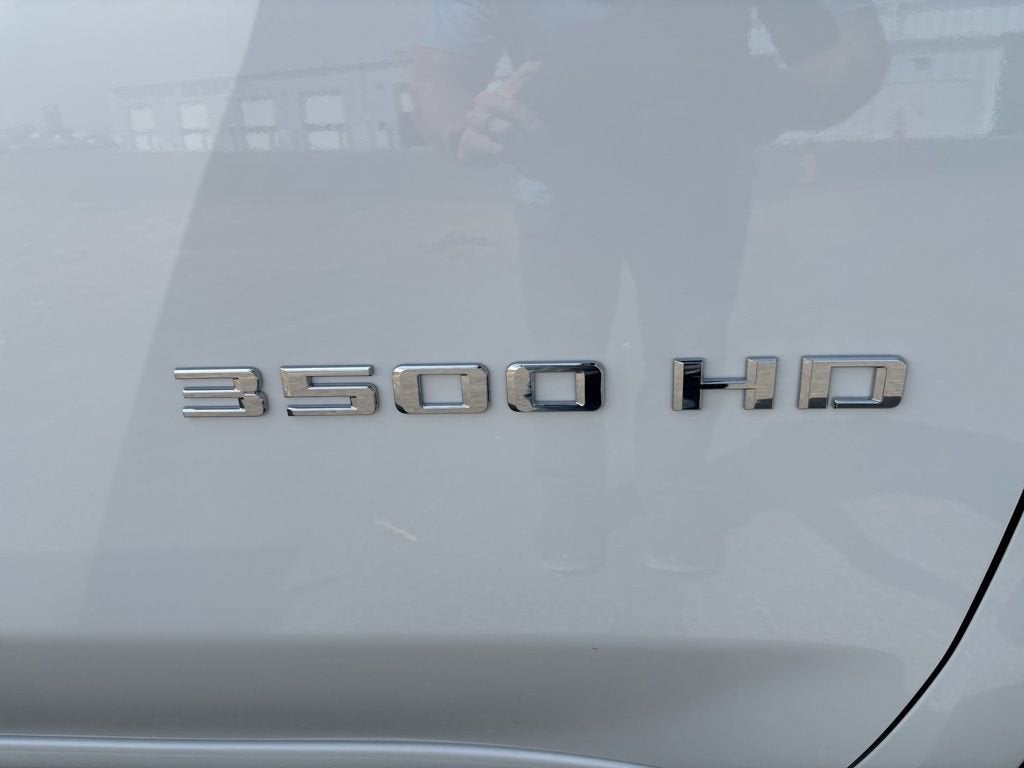 2025 Chevrolet Silverado 3500 HD Chassis Cab Work Truck