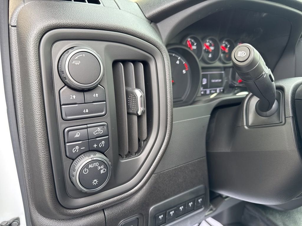 2025 Chevrolet Silverado 3500 HD Chassis Cab Work Truck