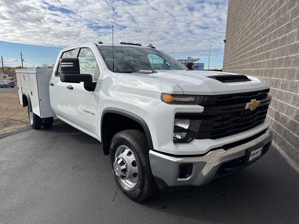 2025 Chevrolet Silverado 3500 HD Chassis Cab Work Truck