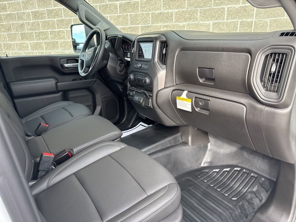 2025 Chevrolet Silverado 3500 HD Chassis Cab Work Truck