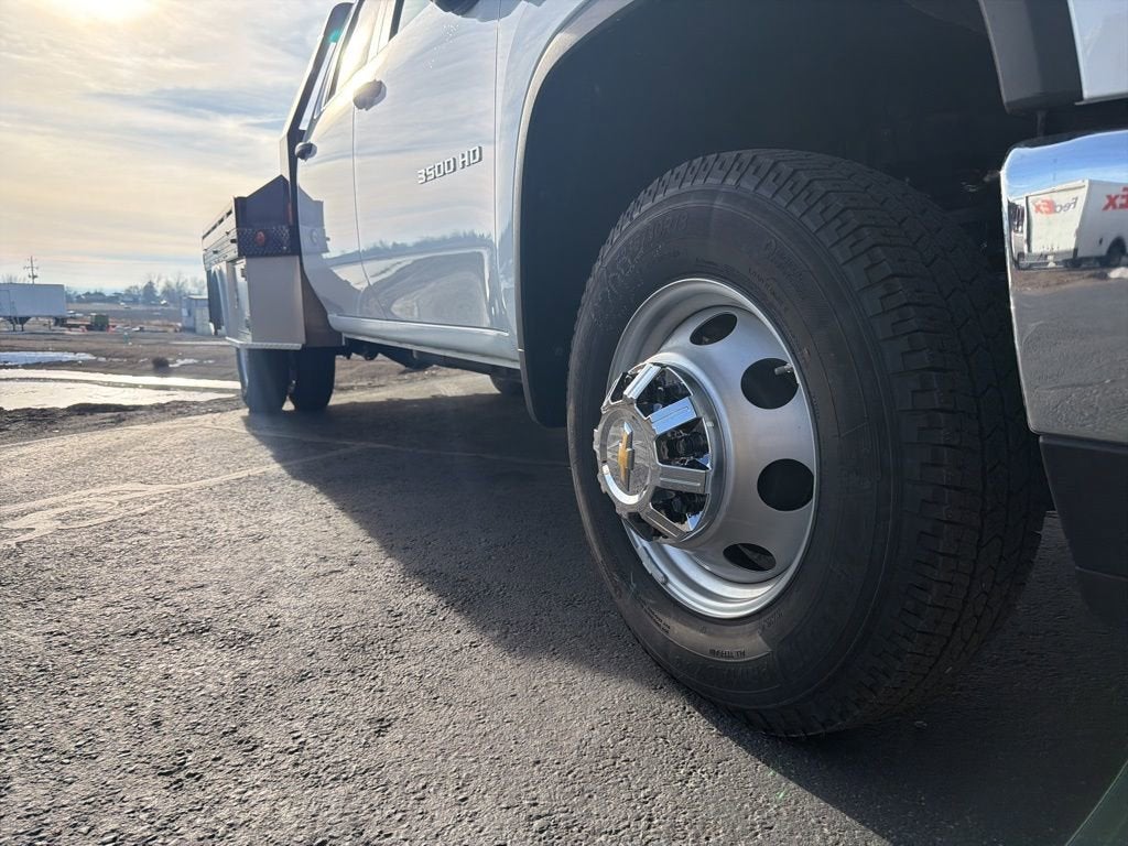 2025 Chevrolet Silverado 3500 HD Chassis Cab Work Truck