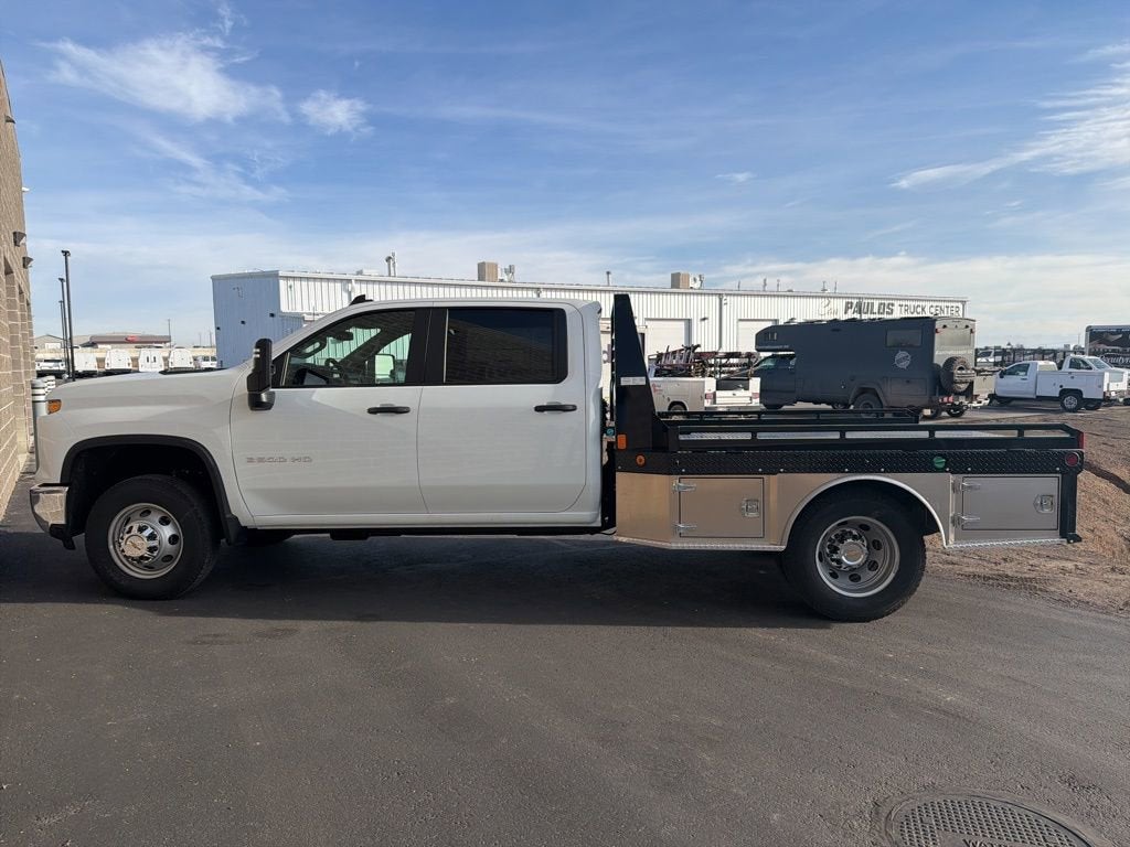 2025 Chevrolet Silverado 3500 HD Chassis Cab Work Truck