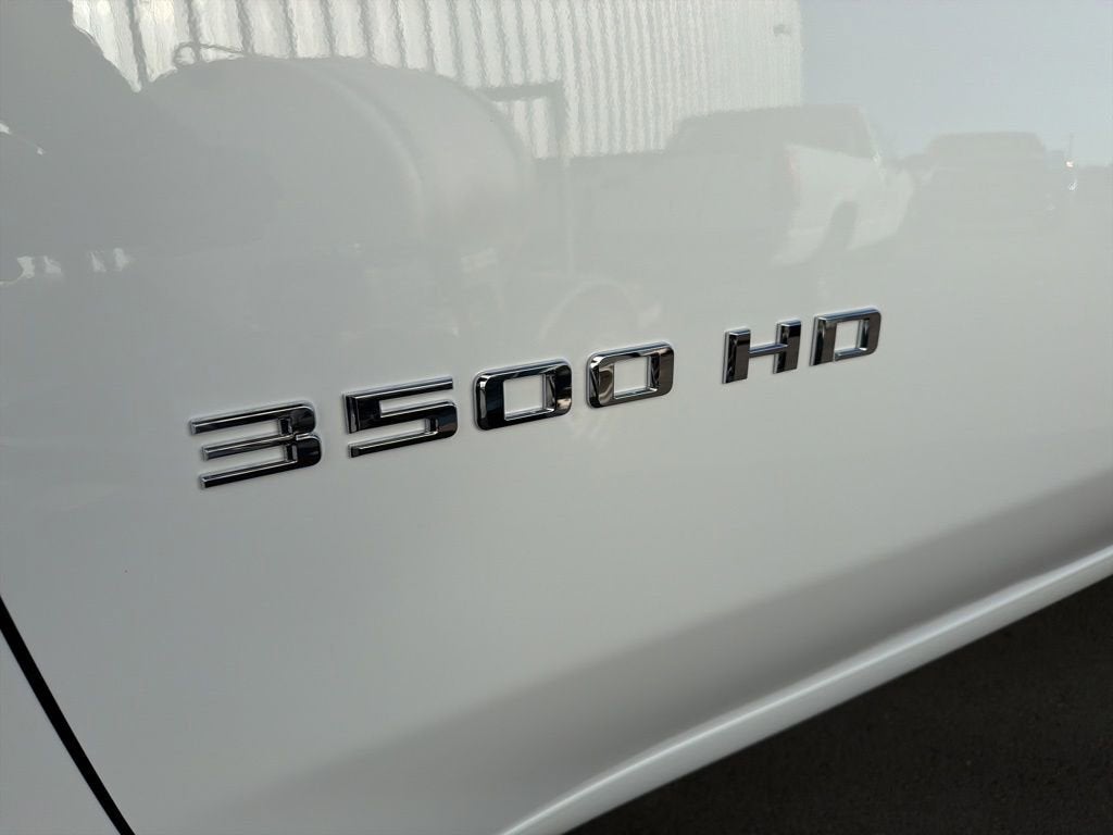 2025 Chevrolet Silverado 3500 HD Chassis Cab Work Truck