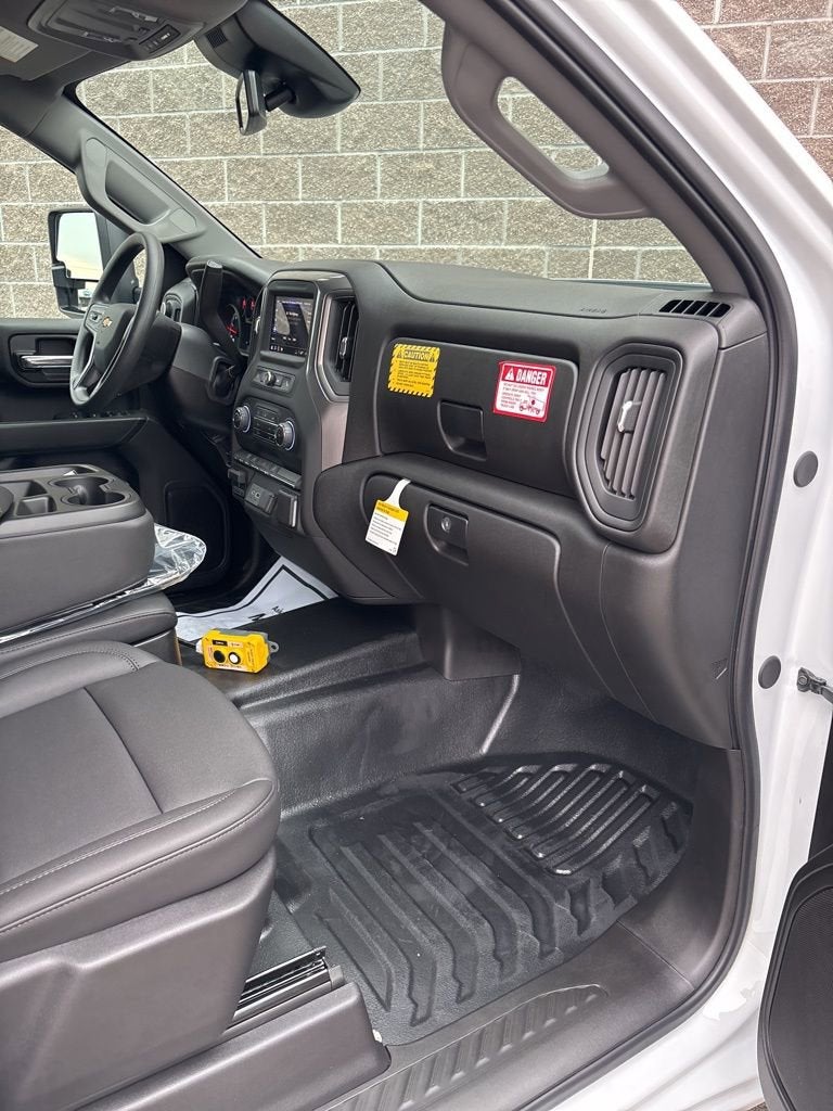 2025 Chevrolet Silverado 3500 HD Chassis Cab Work Truck