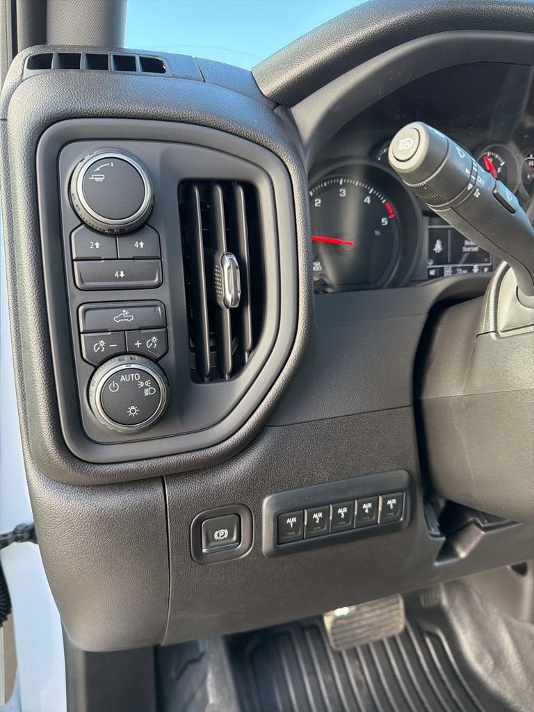 2025 Chevrolet Silverado 3500 HD WT