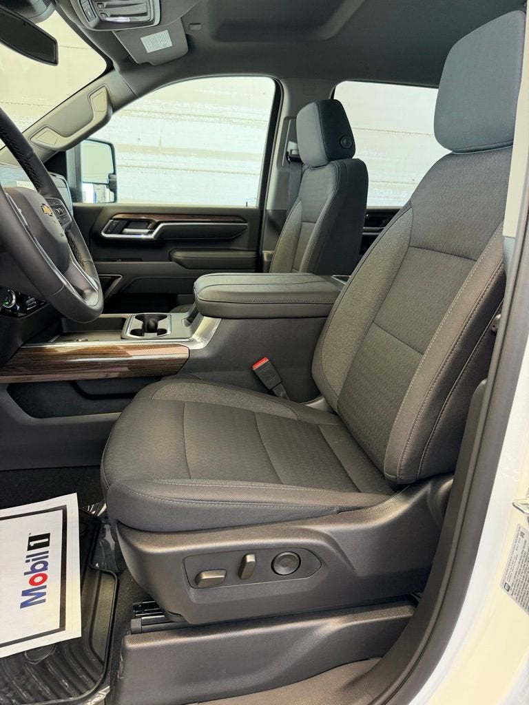 2026 Chevrolet Silverado 3500 HD Chassis Cab LT