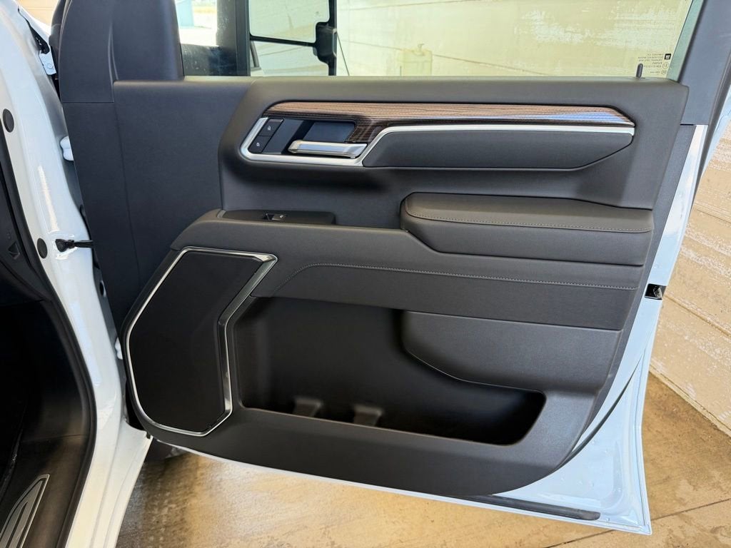 2026 Chevrolet Silverado 3500 HD Chassis Cab LT