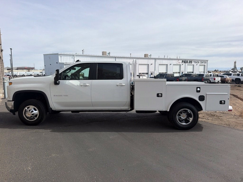 2026 Chevrolet Silverado 3500 HD Chassis Cab LT