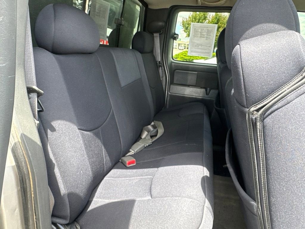 2005 Chevrolet Silverado 2500 HD LS