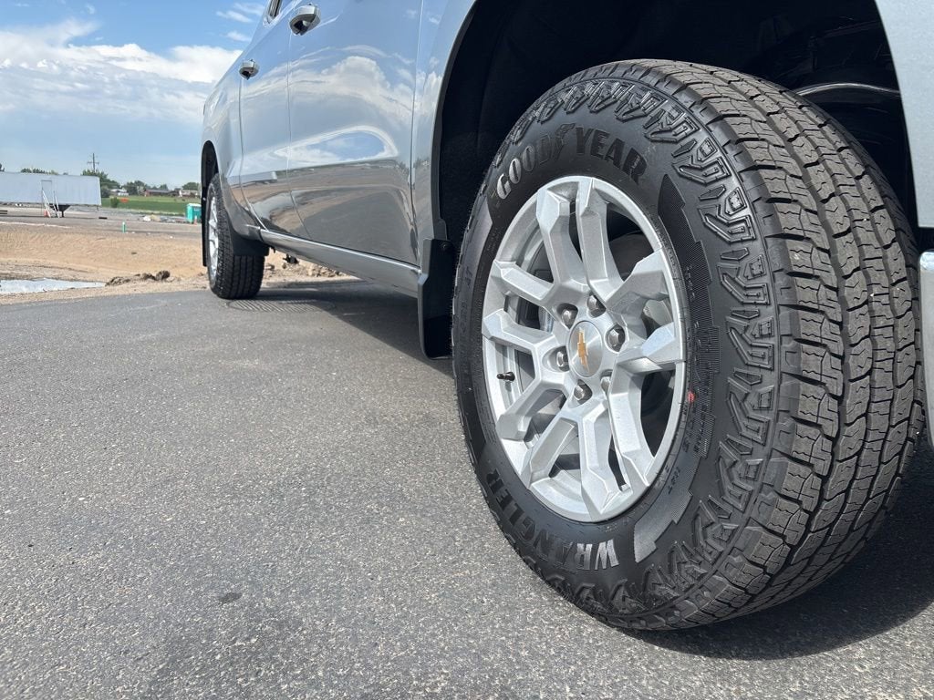 2025 Chevrolet Silverado 1500 LT