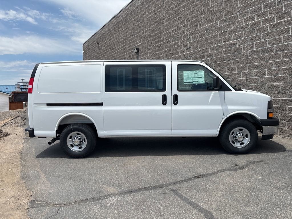 2025 Chevrolet Express Cargo 2500 WT