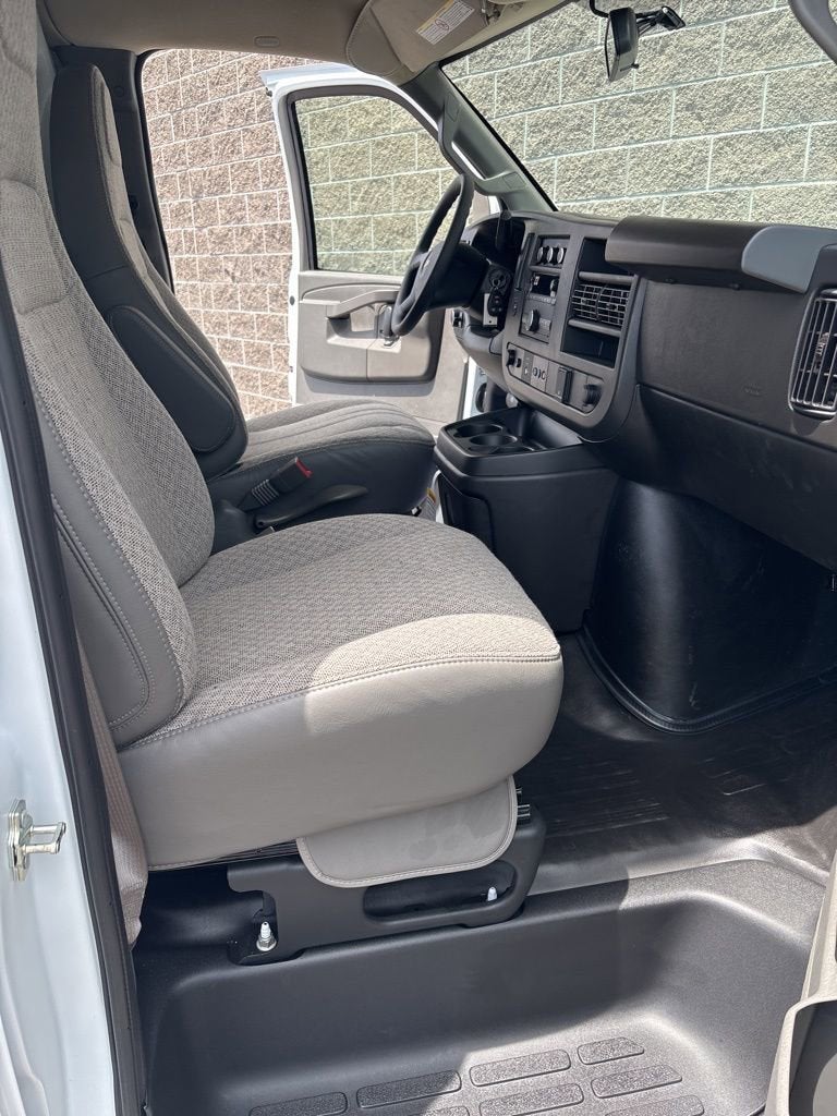 2025 Chevrolet Express Cargo 2500 WT