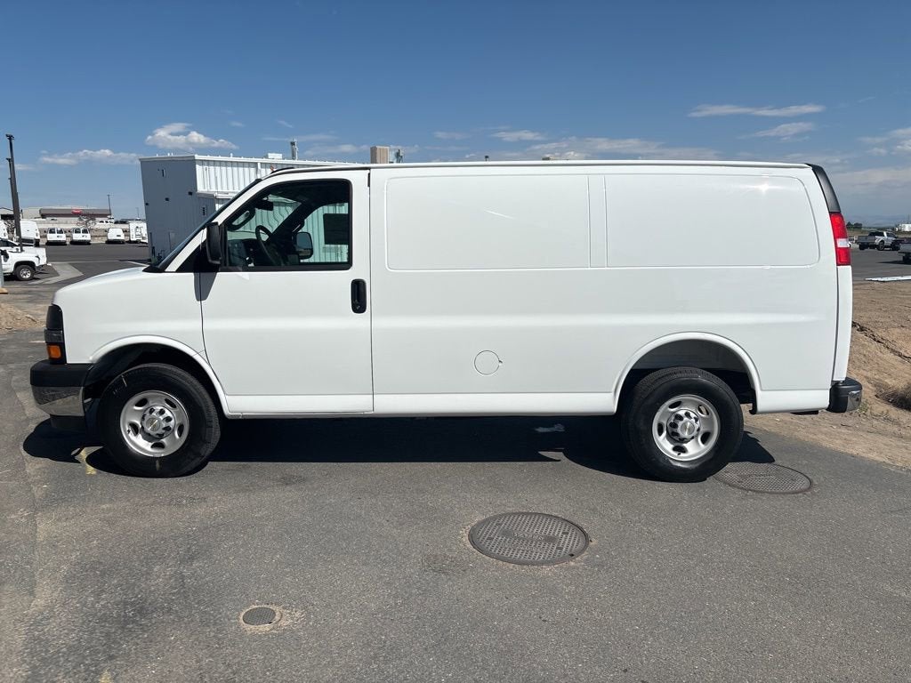 2025 Chevrolet Express Cargo 2500 WT