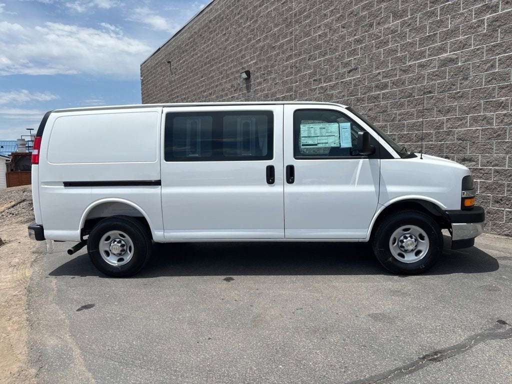 2025 Chevrolet Express Cargo 2500 WT