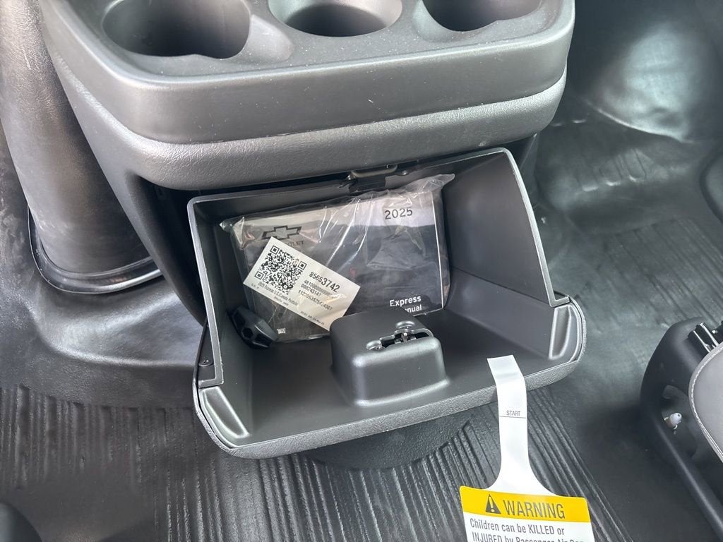 2025 Chevrolet Express Cargo 2500 WT