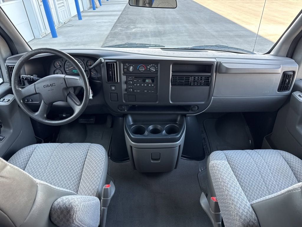 2003 GMC Savana Passenger 1500 BASE