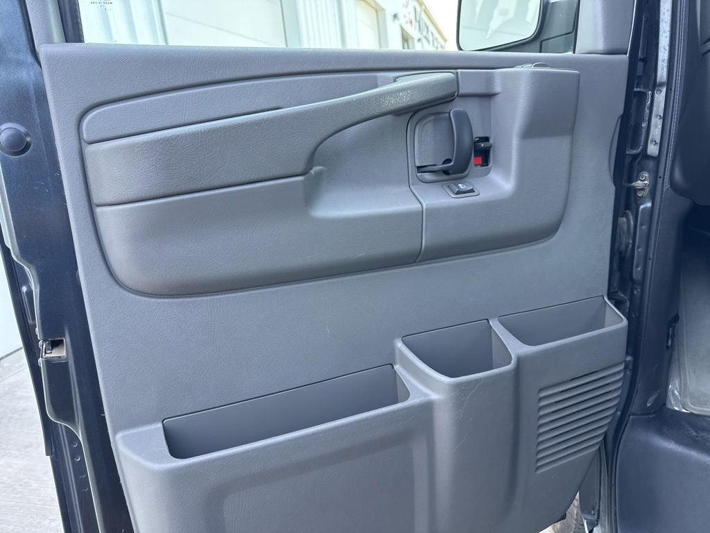 2003 GMC Savana Passenger 1500 BASE