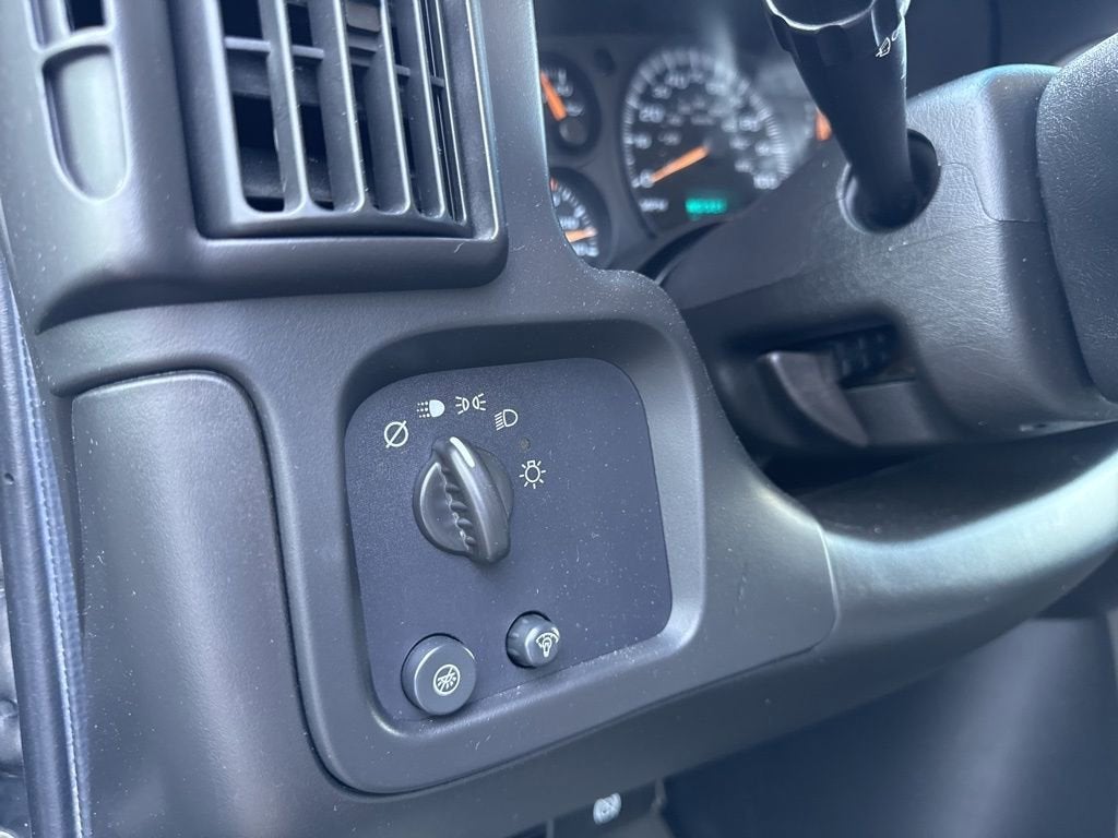 2003 GMC Savana Passenger 1500 BASE