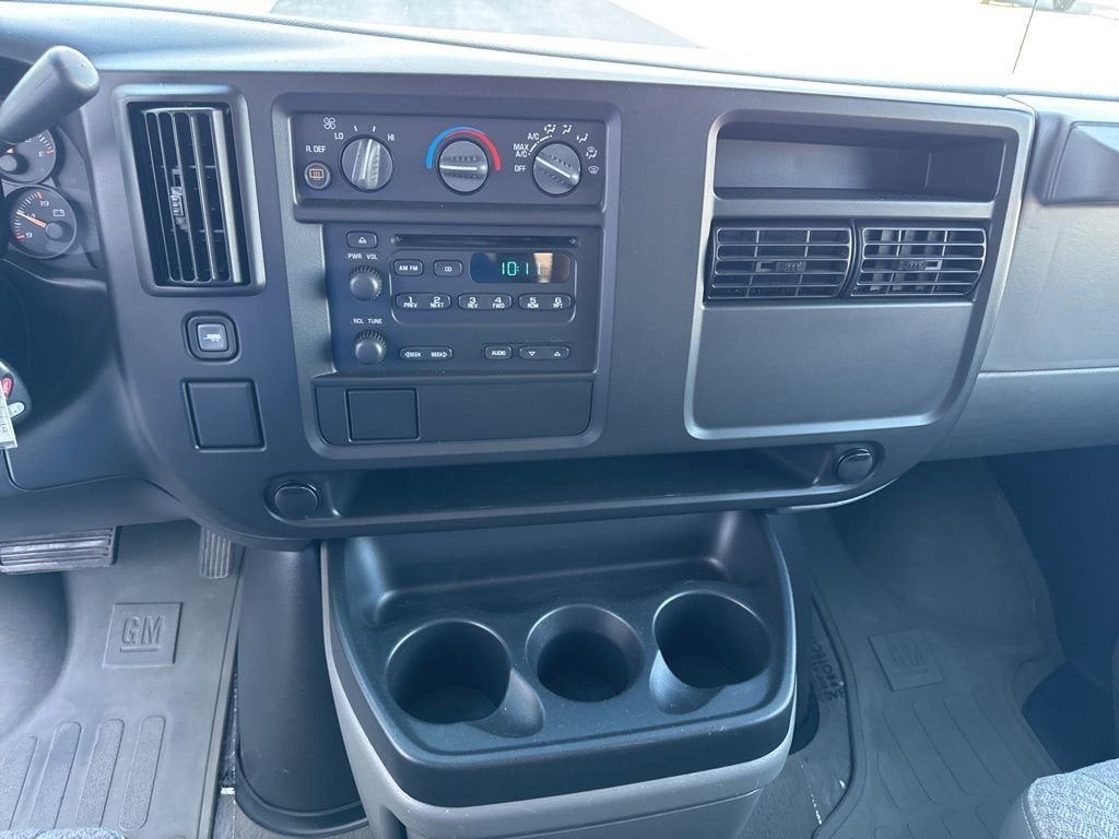 2003 GMC Savana Passenger 1500 BASE