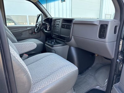 2003 GMC Savana Passenger 1500 BASE