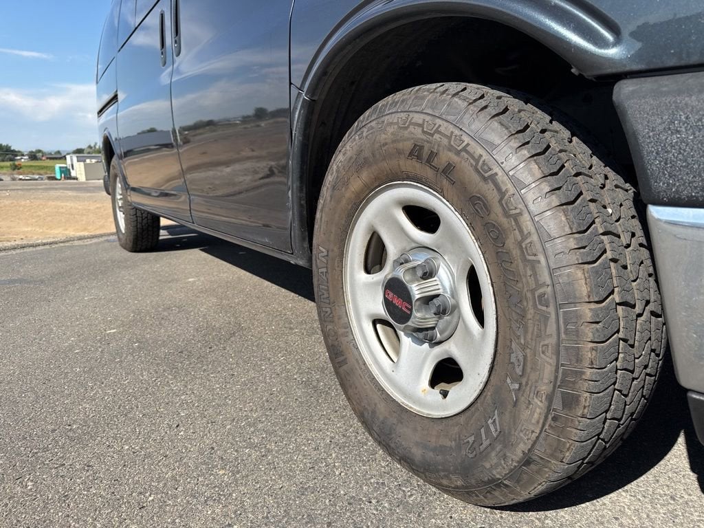 2003 GMC Savana Passenger 1500 BASE