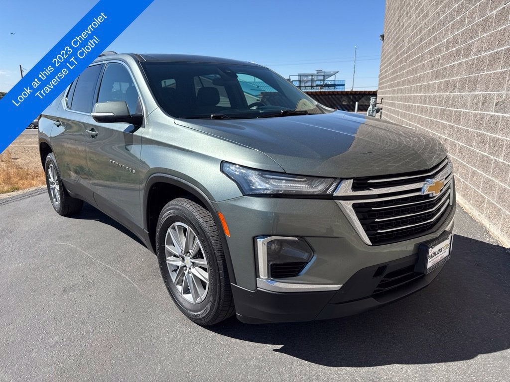 2023 Chevrolet Traverse LT Cloth
