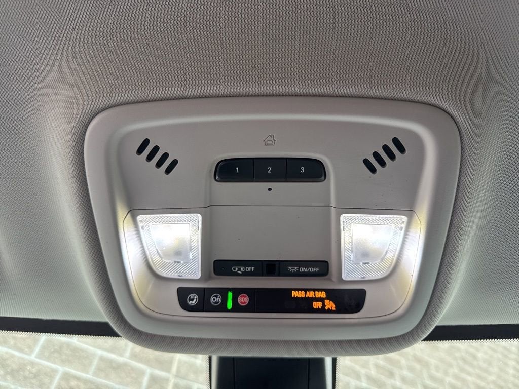 2021 Chevrolet Traverse LT Leather