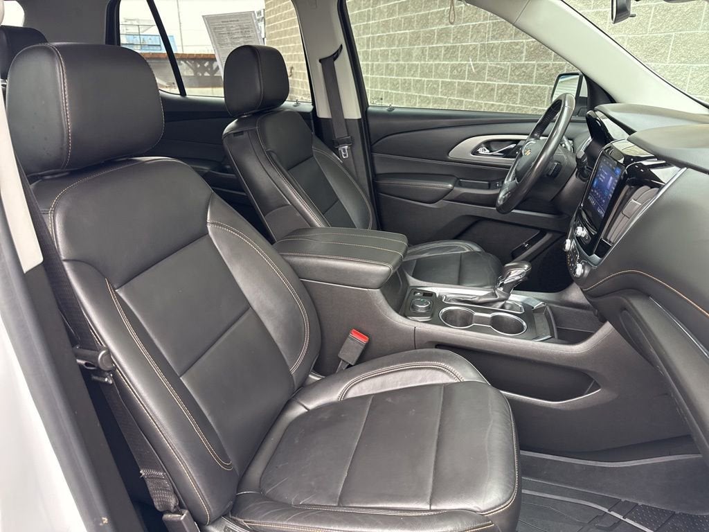 2021 Chevrolet Traverse LT Leather