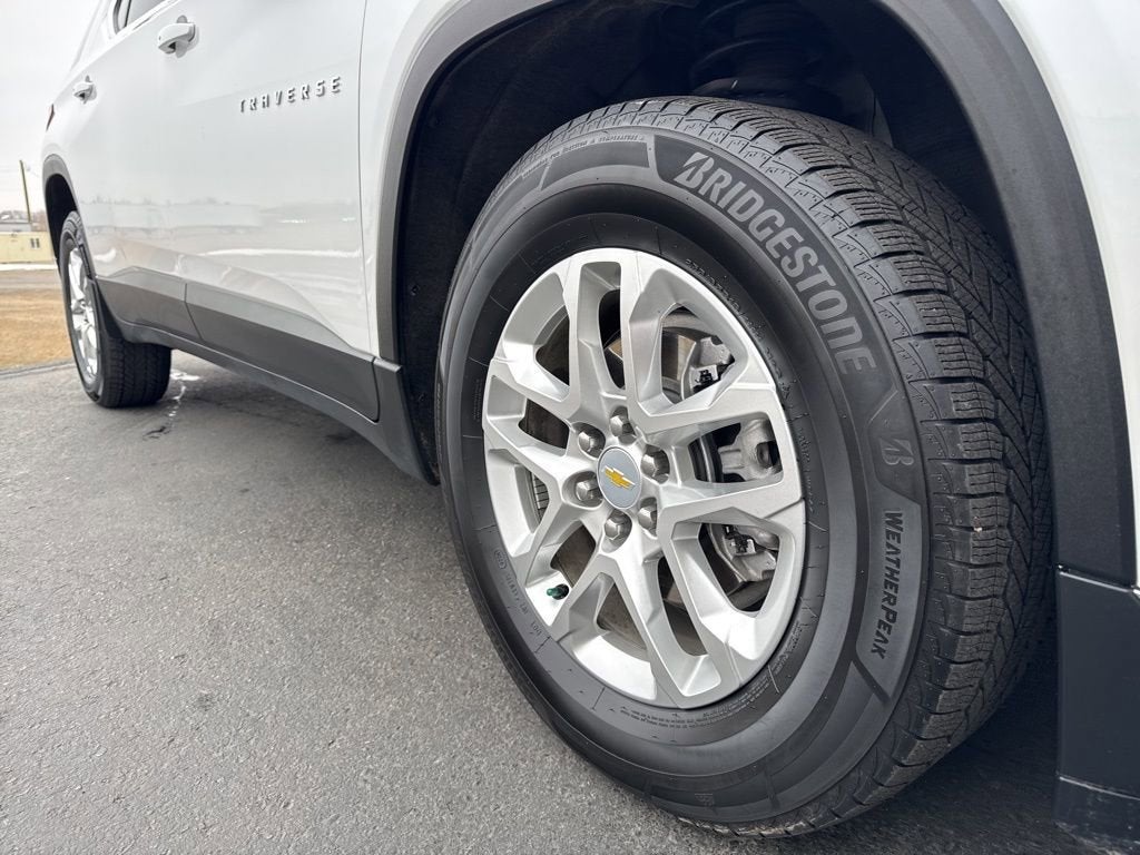 2021 Chevrolet Traverse LT Leather