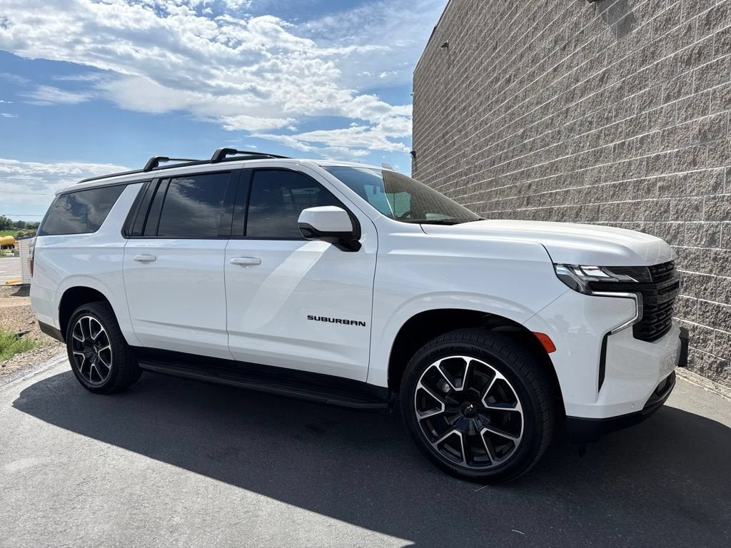 2023 Chevrolet Suburban RST