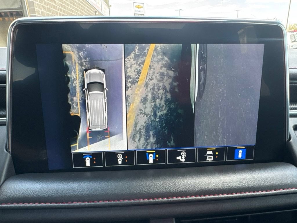 2023 Chevrolet Suburban RST