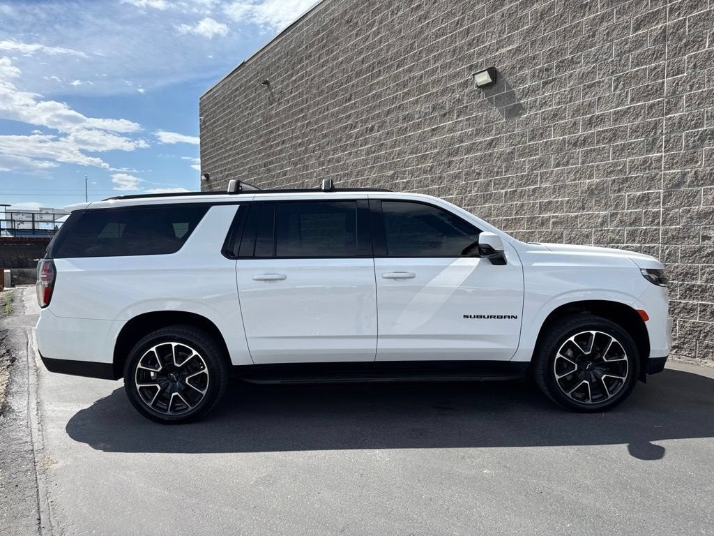 2023 Chevrolet Suburban RST