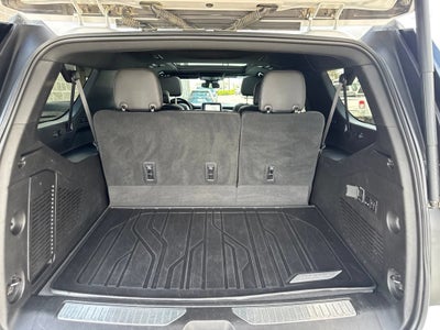 2023 Chevrolet Suburban RST
