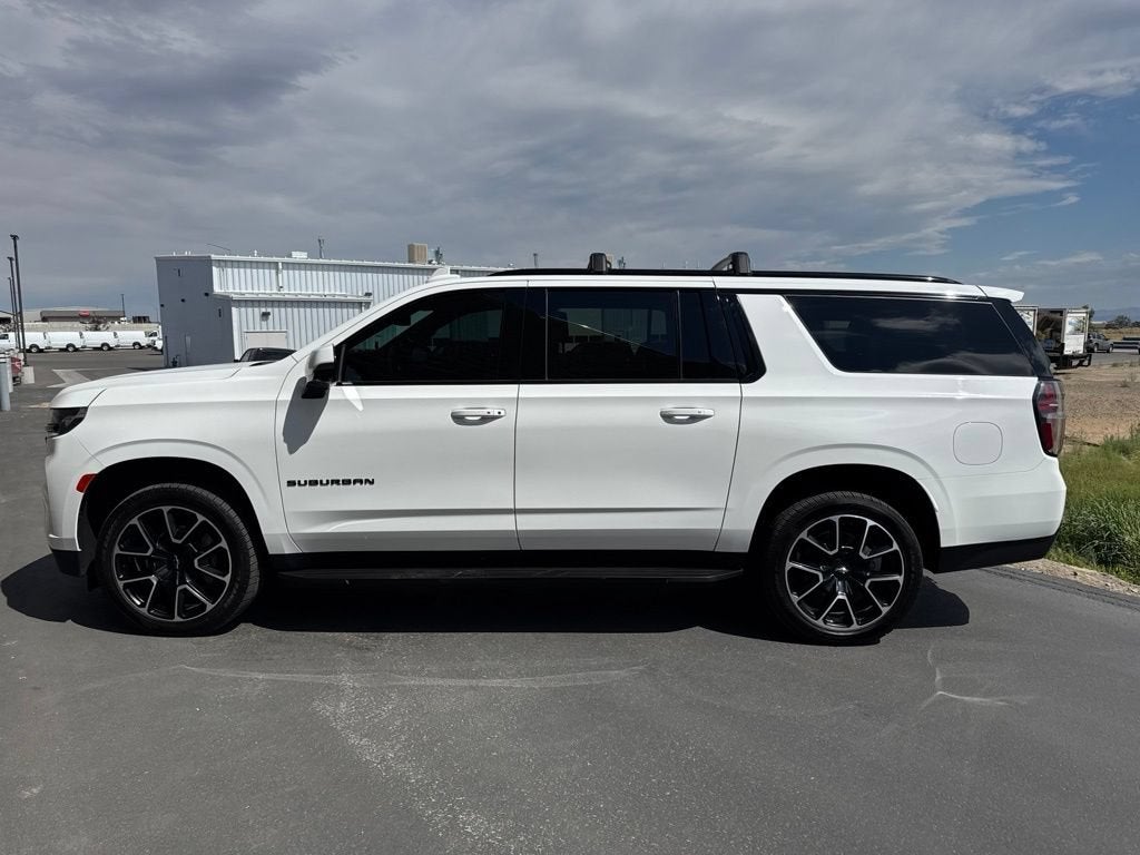 2023 Chevrolet Suburban RST