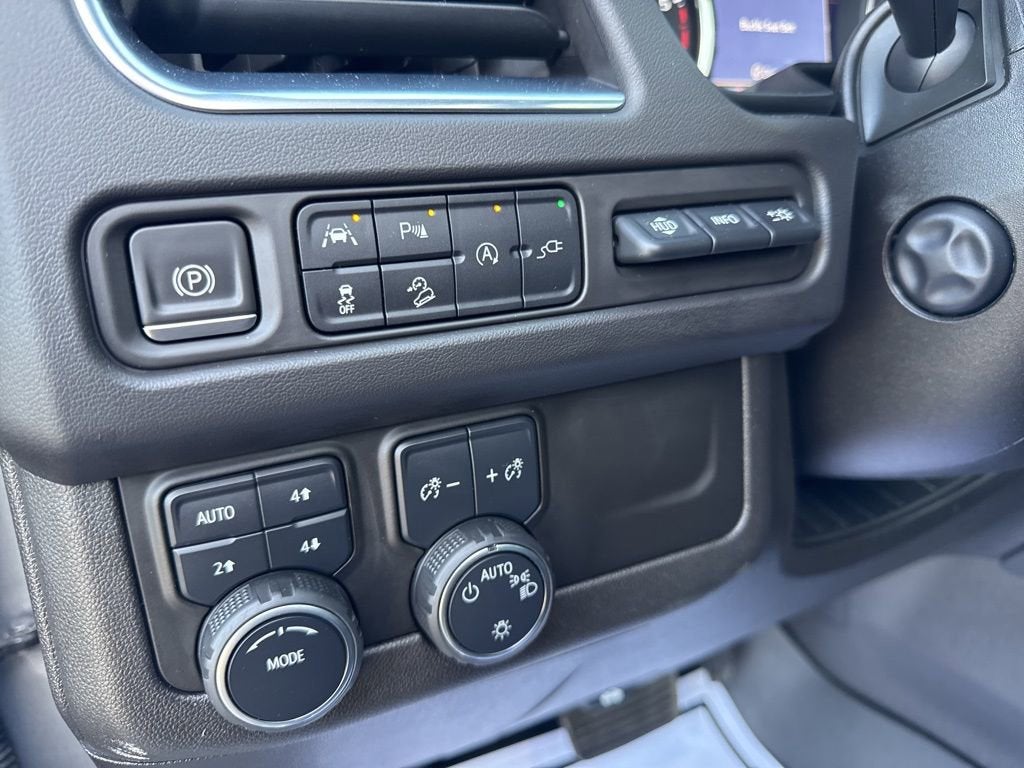 2021 Chevrolet Suburban High Country